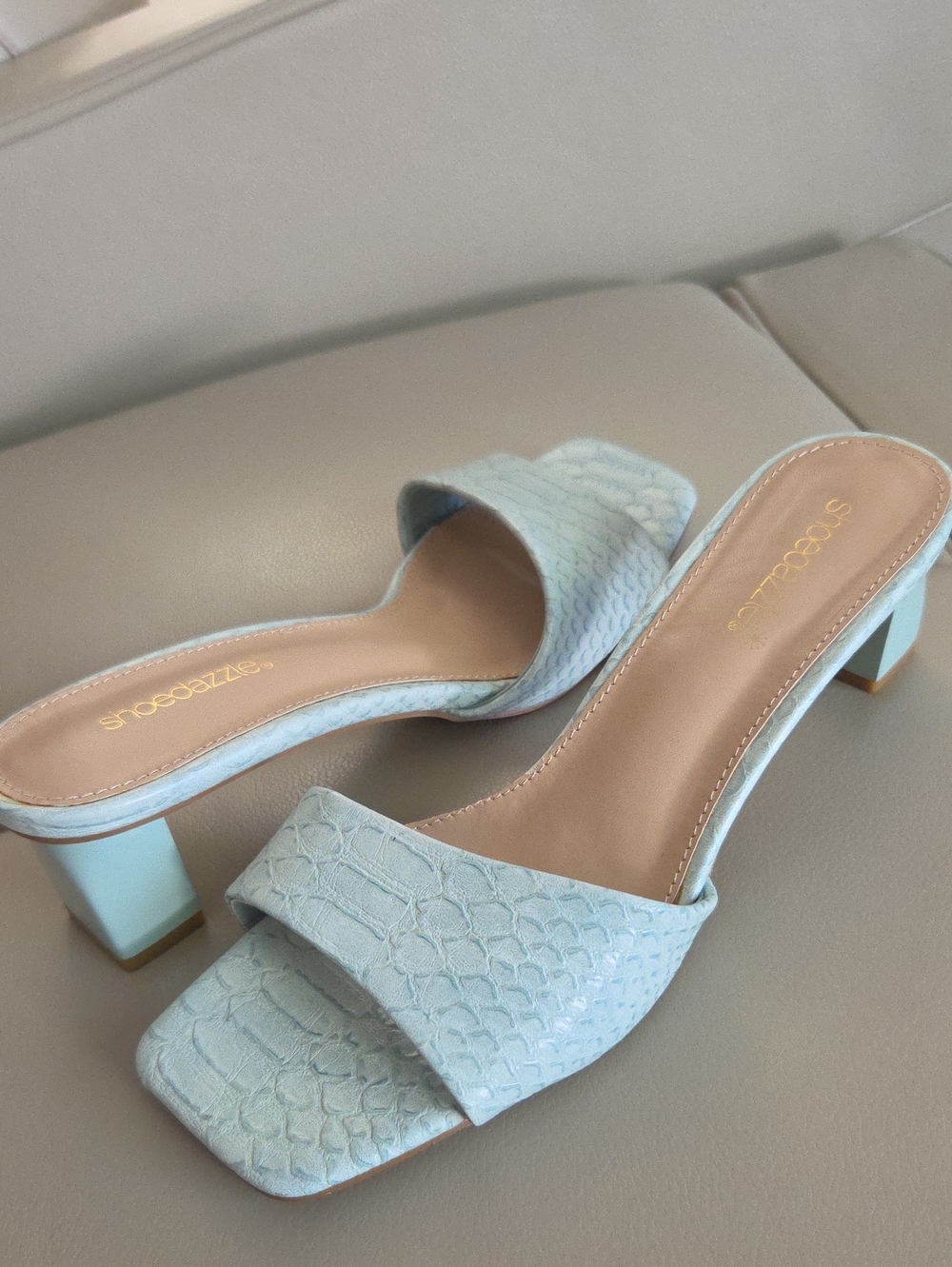 Shoe Dazzle Light Blue Croc Print Slide Mules Size 8.5
